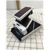 Image 2 : VINTAGE POLAROID SX-70 LAND CAMERA (INSTANT) WITH CASE AND FLASH BARS