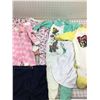 Image 2 : LOT OF VINTAGE CHILDREN'S CLOTHING VARIOUS SIZES