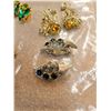 Image 2 : Lot of rhinestone clip earrings (4)