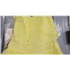 Image 2 : Evening dress, yellow tulle and lace, with faux pearl necklace and gloves