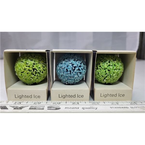 Lighted Ice Christmas bulbs, mint in box (3)