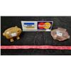 Image 1 : Credit card logos, pink glass piggy bank and clay piggy bank
