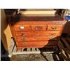 Image 1 : 3 drawer dresser 40 x 31 x 18"