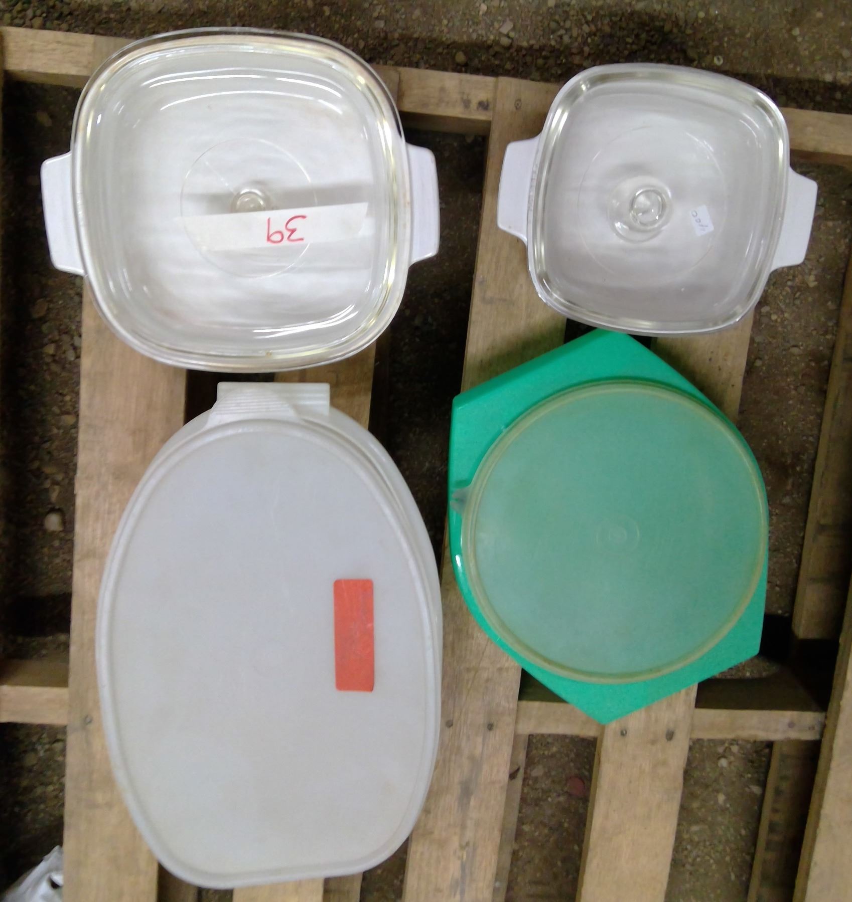 Pyrex Top Tupperware Tupperware and Pyrex containers - Schmalz Auctions