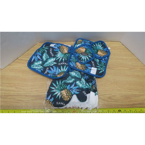 Haiwian Towel, Potholder Set