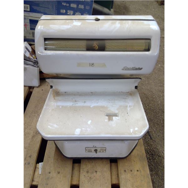 Sanitary weigh scale