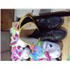 Image 2 : 3 prs of slippers ( sz 2-3, 4-5 (2)) boots size 6 X 2