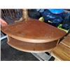 Image 3 : 2 wooden tables (one has crack)