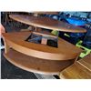 Image 4 : 2 wooden tables (one has crack)