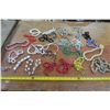 Image 1 : lot of costume jewelry