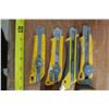 Image 2 : 14" Pipe Wrench, Puipe Cutter, 3 Measuring tapes and 4 Utility Knives