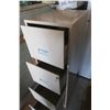 Image 4 : Filing Cabinet with Key - 15"W x 18"D x 51"H