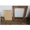 Image 1 : 2 Picture Frames - 21.5"x26" and 14.5"x14.5"x19.5"