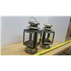 Image 2 : 2 Oil Lanterns