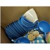 Image 3 : Box of Plastic Dishes