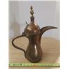 Image 6 : 2 Middle Eastern Style Coffee Pots