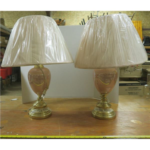 2 Table Lamps With Shades