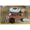 Image 1 : Box of Misc. Candle Holders and Decorative Items