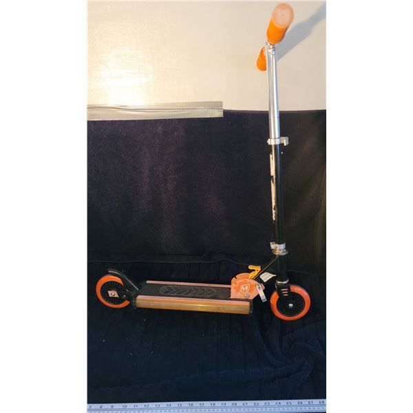 Kids adjustable scooter