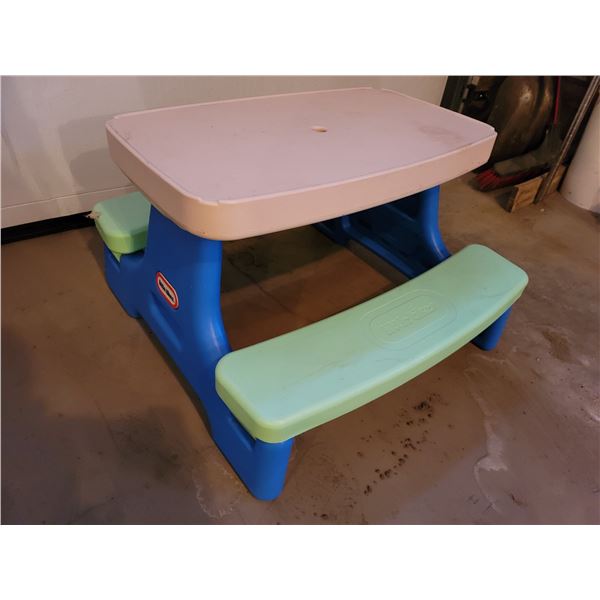 Little Tikes folding picnic table