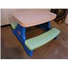 Image 1 : Little Tikes folding picnic table