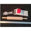 Image 1 : 2 mandolin slicers (lrg Tupperware) and rolling pin