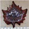 Image 1 : Purple glass maple leaf dish