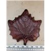 Image 2 : Purple glass maple leaf dish