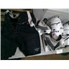 Image 2 : Hockey Equipment ( pants, skates (9.5EE), shin pads X2 ( 36 and 38 cm), mouth guard