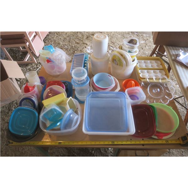 large lot of assorted plastic kitchenwares