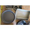 Image 3 : lot of assorted baking pans