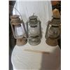 Image 5 : 3 vintage barn lanterns(2 beacon, 1dietz)