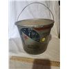 Image 1 : Northstar william penn 10lb chassis lubricant pail with lid