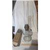 Image 1 : Clear Aladdin Beehive lamp with chimney