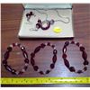 Image 2 : Necklace, earings and bracelet (3)