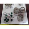 Image 3 : 4 Vintage Broaches