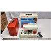 Image 3 : 1960'S Singer Junior Miss Sewing Machine--Complete with box