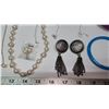 Image 4 : Costume Jewelery---Misc. lot--Rings, Necklaces, Bangles, Earrings