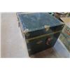 Image 3 : Vintage Metal Steamer Trunk