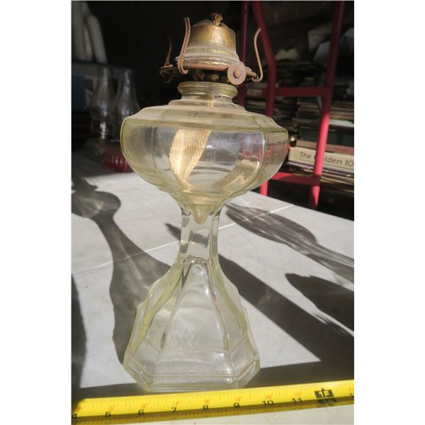 vintage oil lamp - no chimney