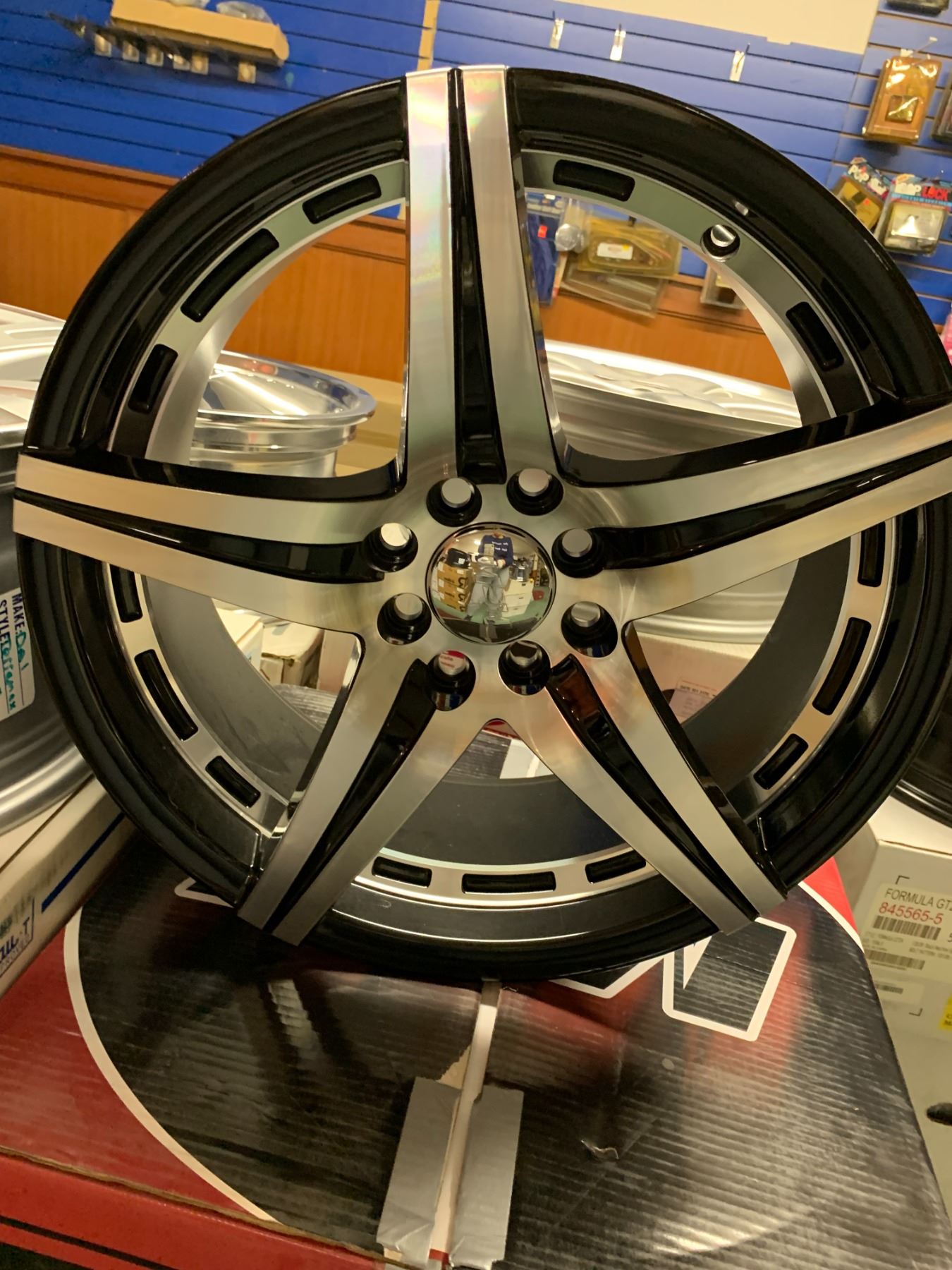 (4)NEW 17 Inch MPW MP106(Retail $1100)