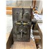 Image 3 : MANUAL INDUSTRIAL HAND OPERATED METAL PRESS