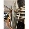Image 3 : LOT OF ASSORTED ALUMINUM GLASS TRACK CHANNEL