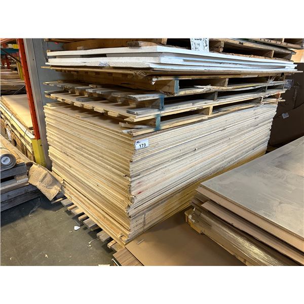 LIFT OF APPROXIMATELY 64 PCS OF 4' X 8' SMART CORE WOOD FIBER PANELS