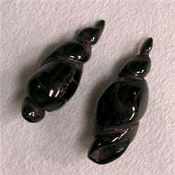 4 CTS PAIR OF CARVED HAWAIIAN CORAL SNAILS 19x12 MM