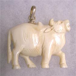 50 CTS CARVED VINTAGE IVORY OX 38x25 MM