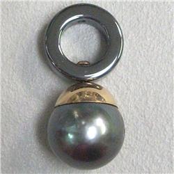14K BLACK TAHITIAN PEARL AND HEMATITE UNISEX PENDANT 26x12 MM