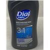 Image 2 : Dial Men 3 in 1 Hydro Fresh with Aloe Body, Hair & Face Wash (946ml)