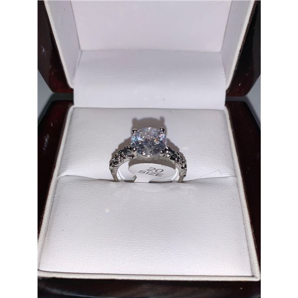 Ladies 1.1 Carat Brilliant Cut Soliatire Engagement ring size 7