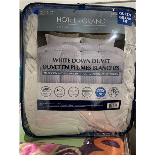 Hotel Grand White Down Duvet Queen All season Medium Weight
